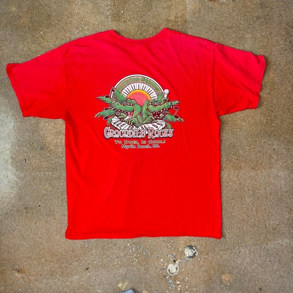 Crocodile Rocks Myrtle Beach SC Graphic T Shirt Dueling Pianos Alligator Red L